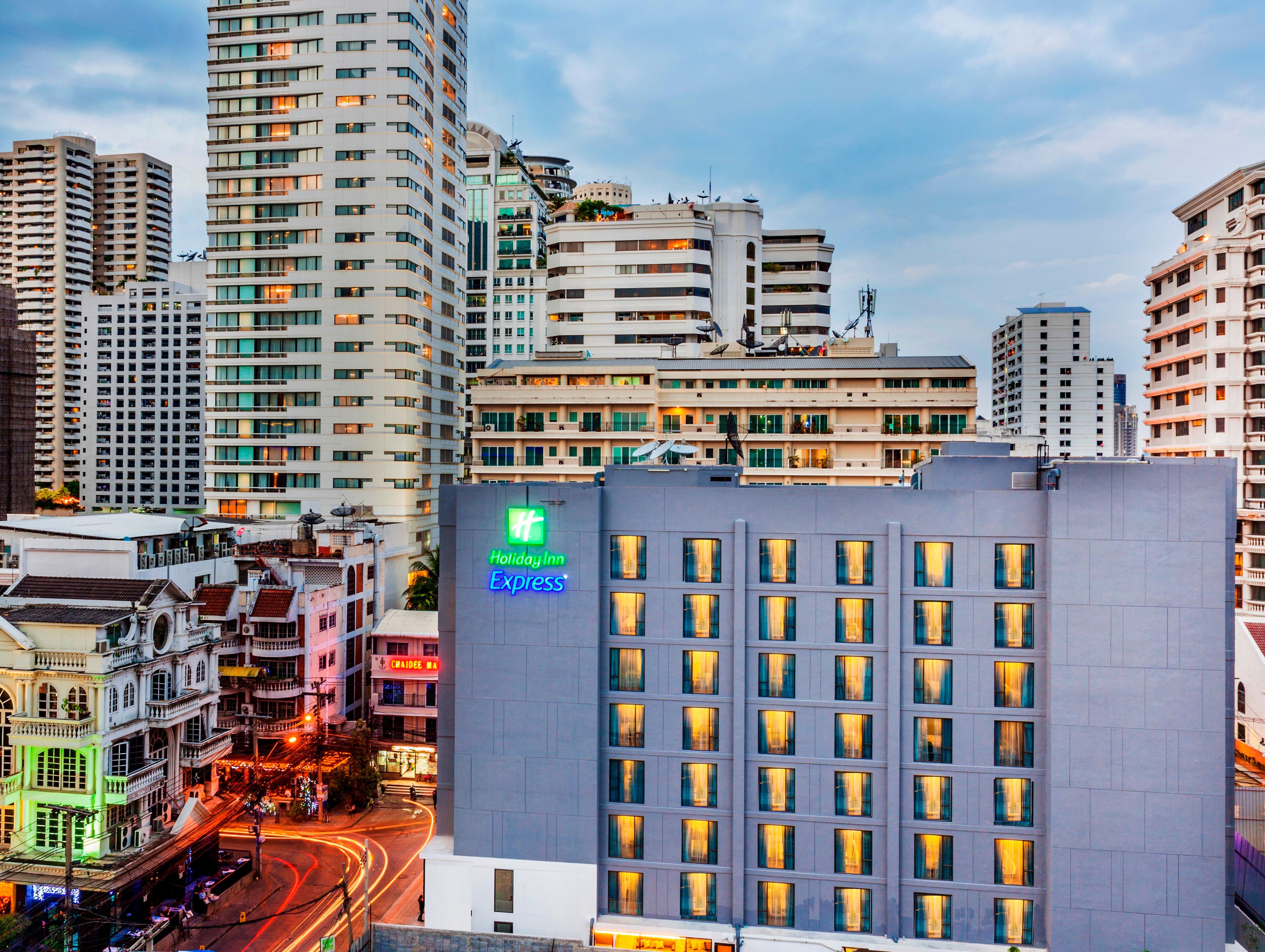 Holiday Inn Express Bangkok Sukhumvit 11, An Ihg Hotel Zewnętrze zdjęcie