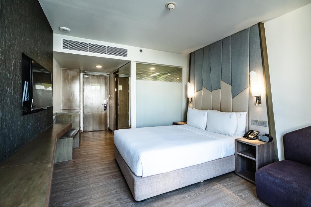 Holiday Inn Express Bangkok Sukhumvit 11, An Ihg Hotel Zewnętrze zdjęcie